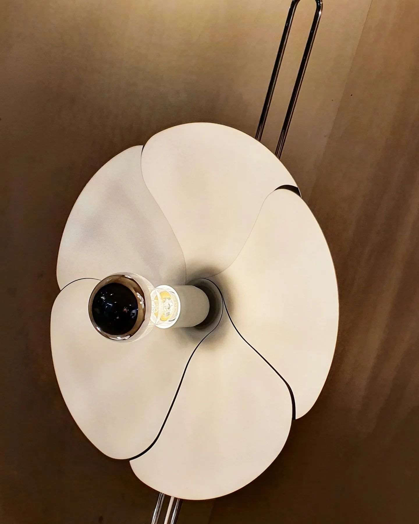 2093 Vloerlamp