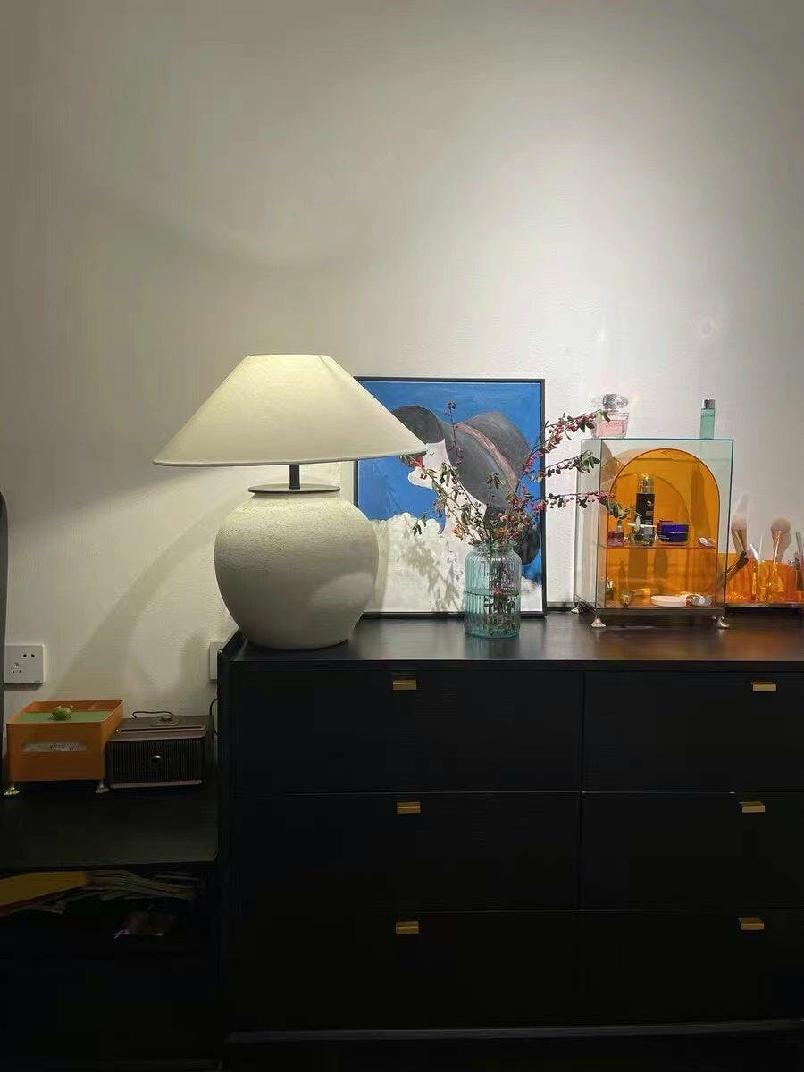 Black Mud Table Lamp