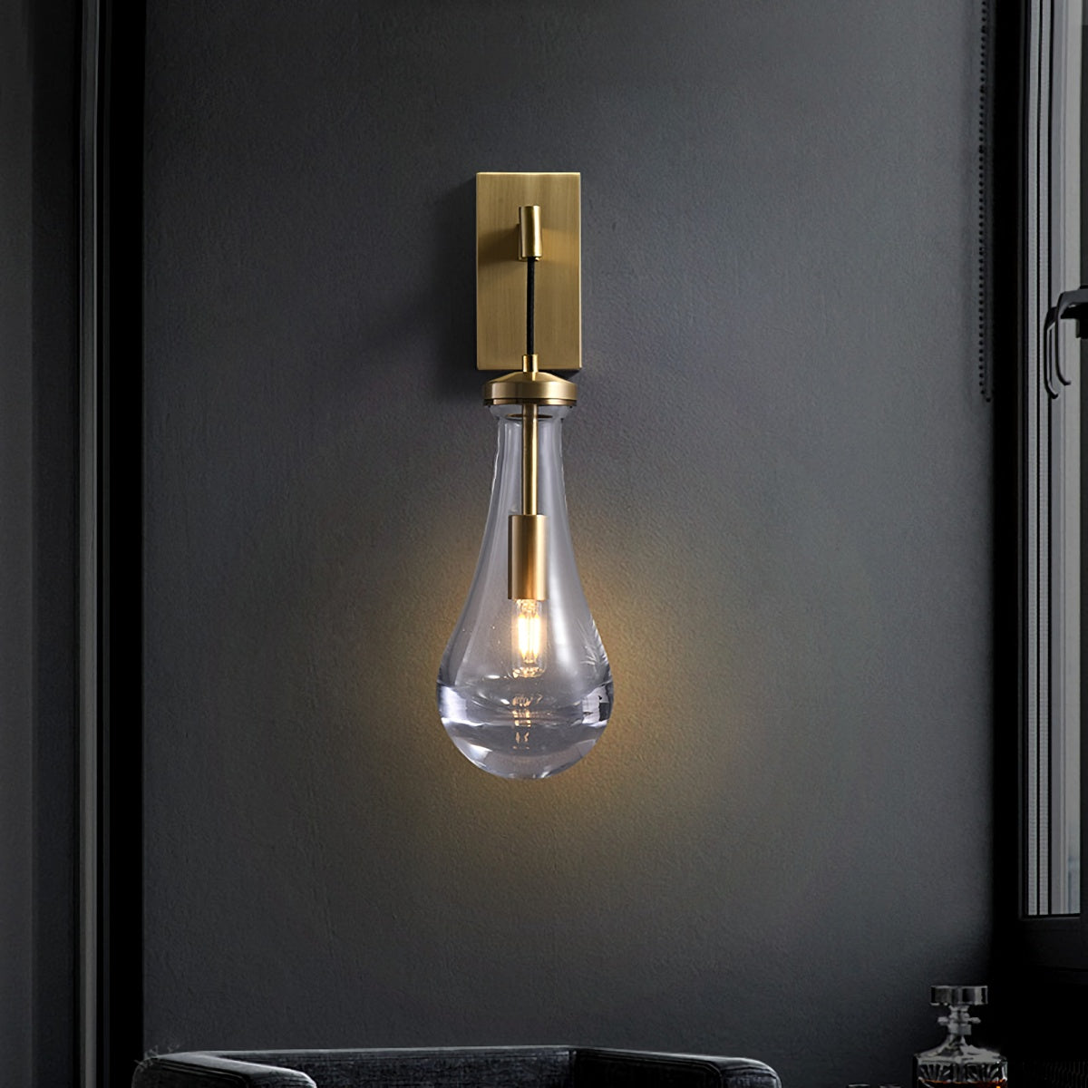 Droplet Crystal Wall Light