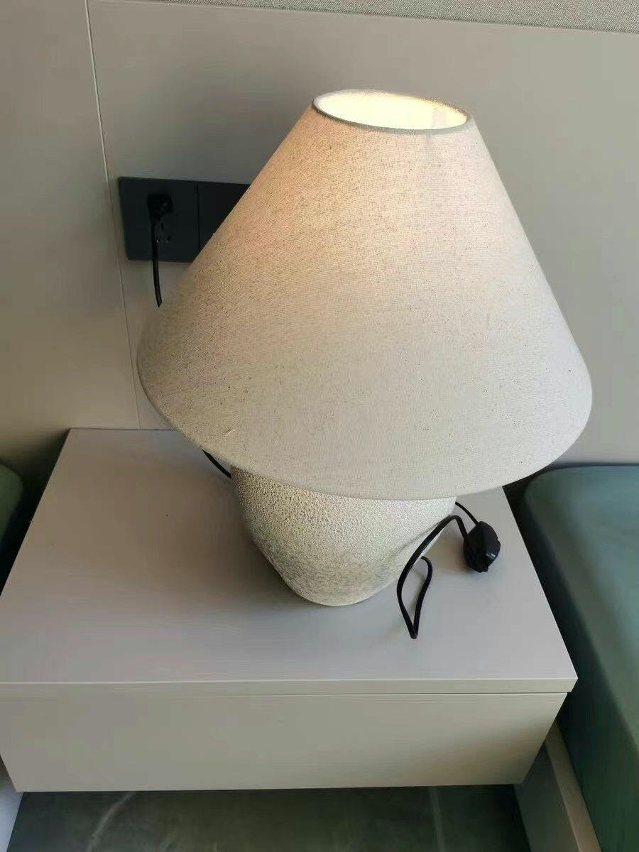 Black Mud Table Lamp