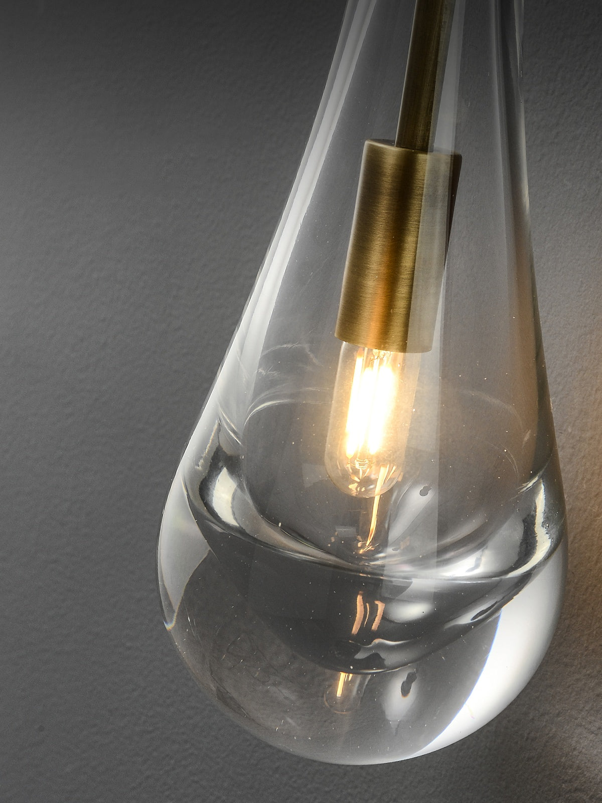 Droplet Crystal Wall Light