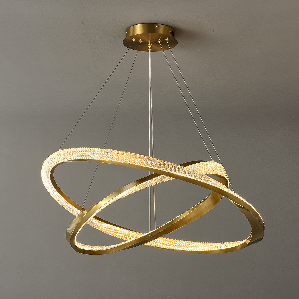Gouden meerlaagse ringkroonluchter