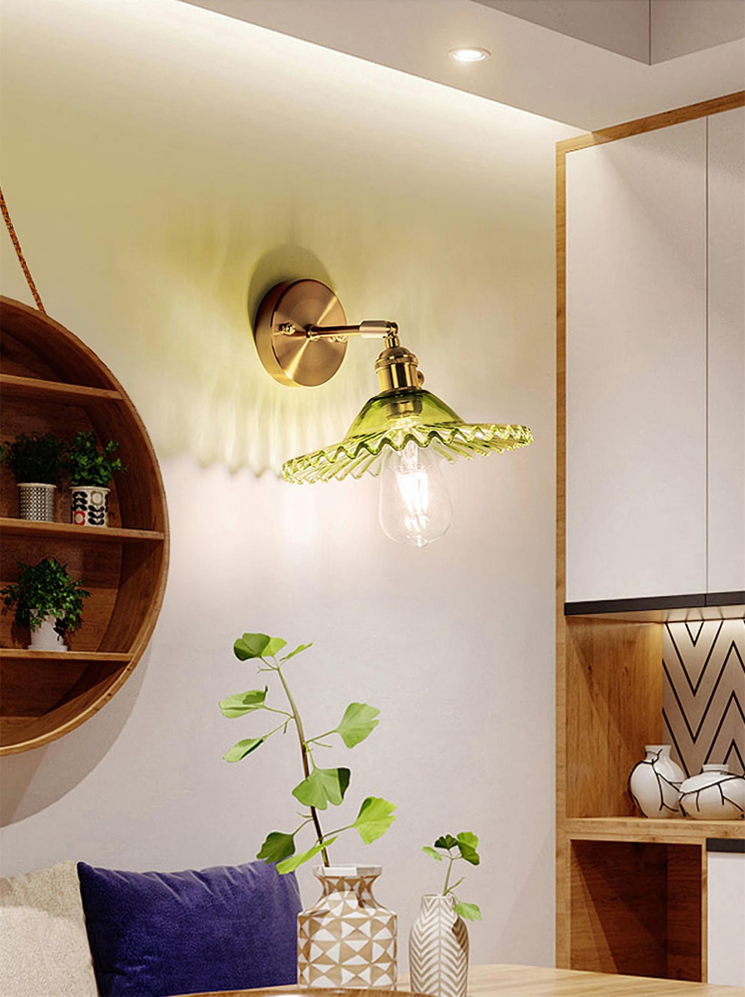 Noordse glazen wandlamp