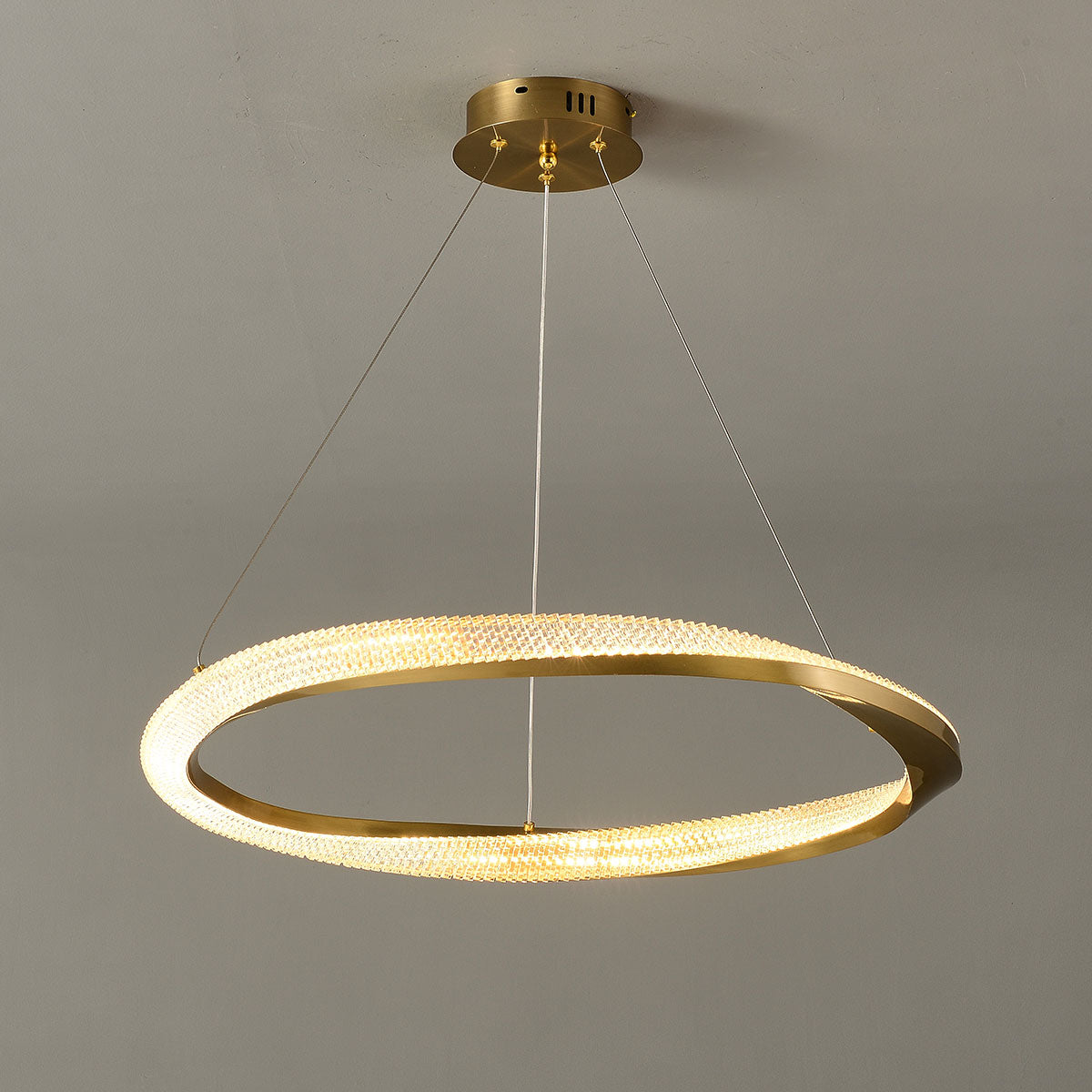 Gouden meerlaagse ringkroonluchter