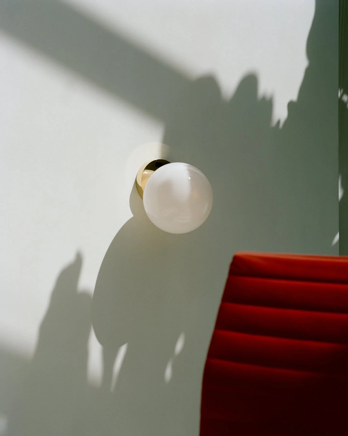Tip of The Tongue wandlamp