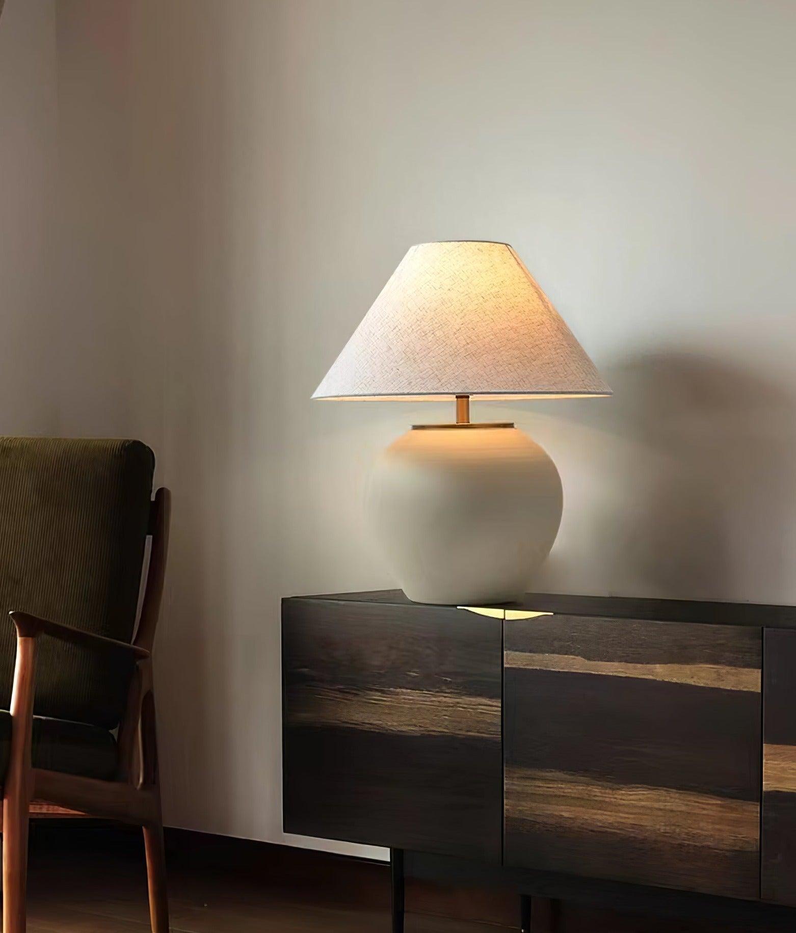 Black Mud Table Lamp
