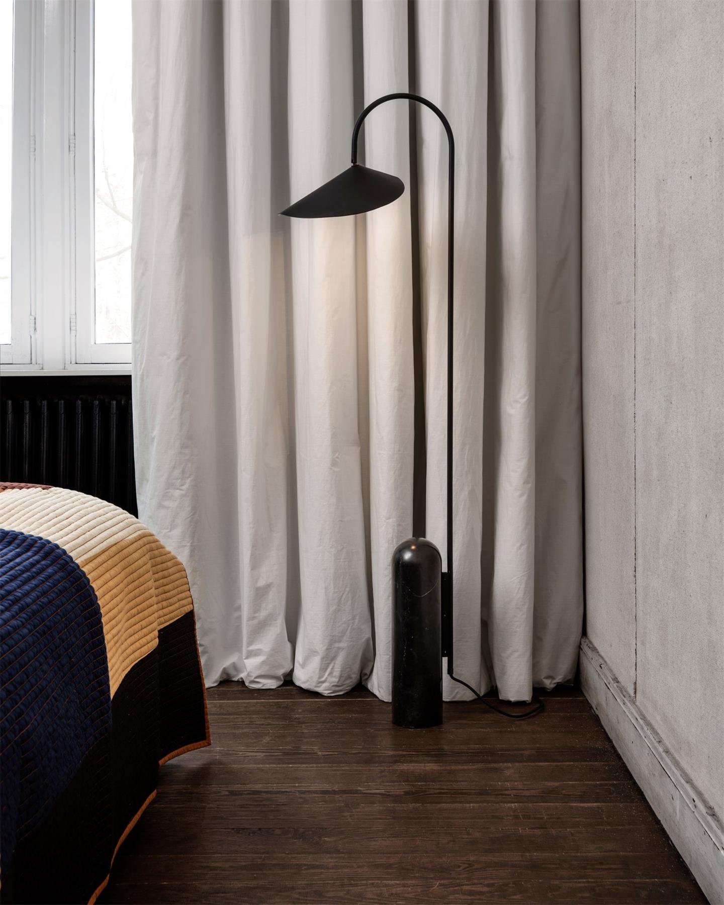 Aronskelk vloerlamp