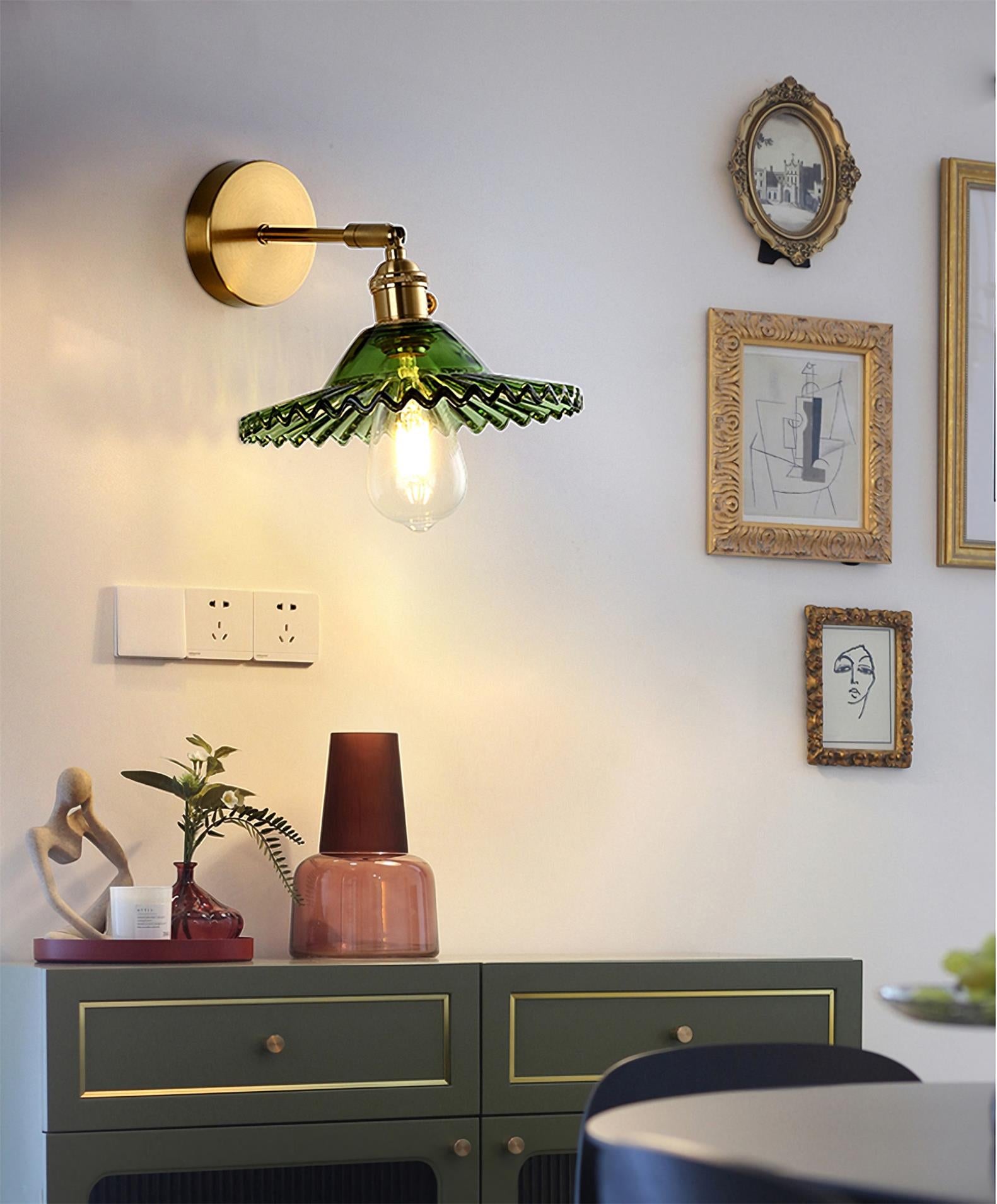Noordse glazen wandlamp