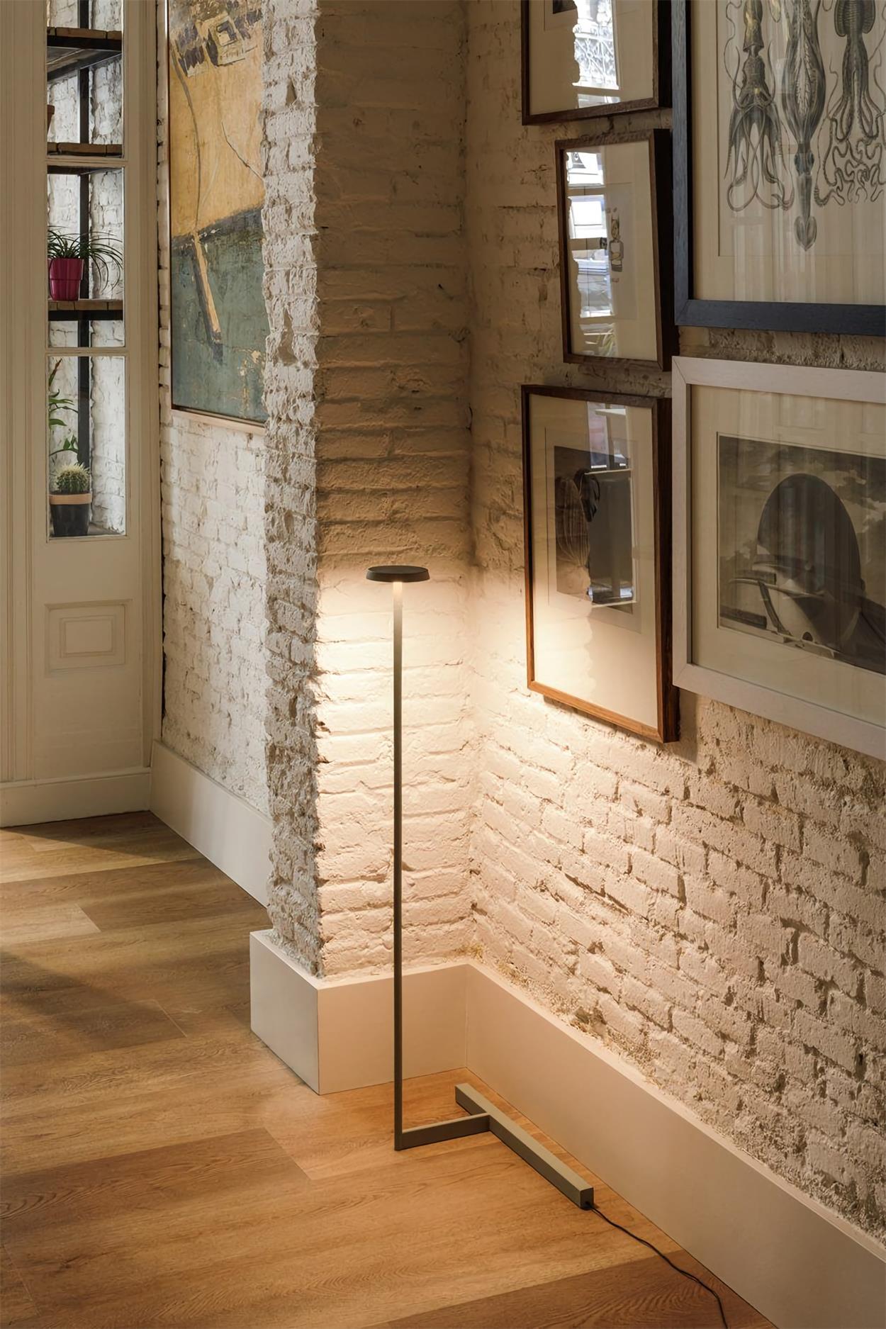 Platte vloerlamp