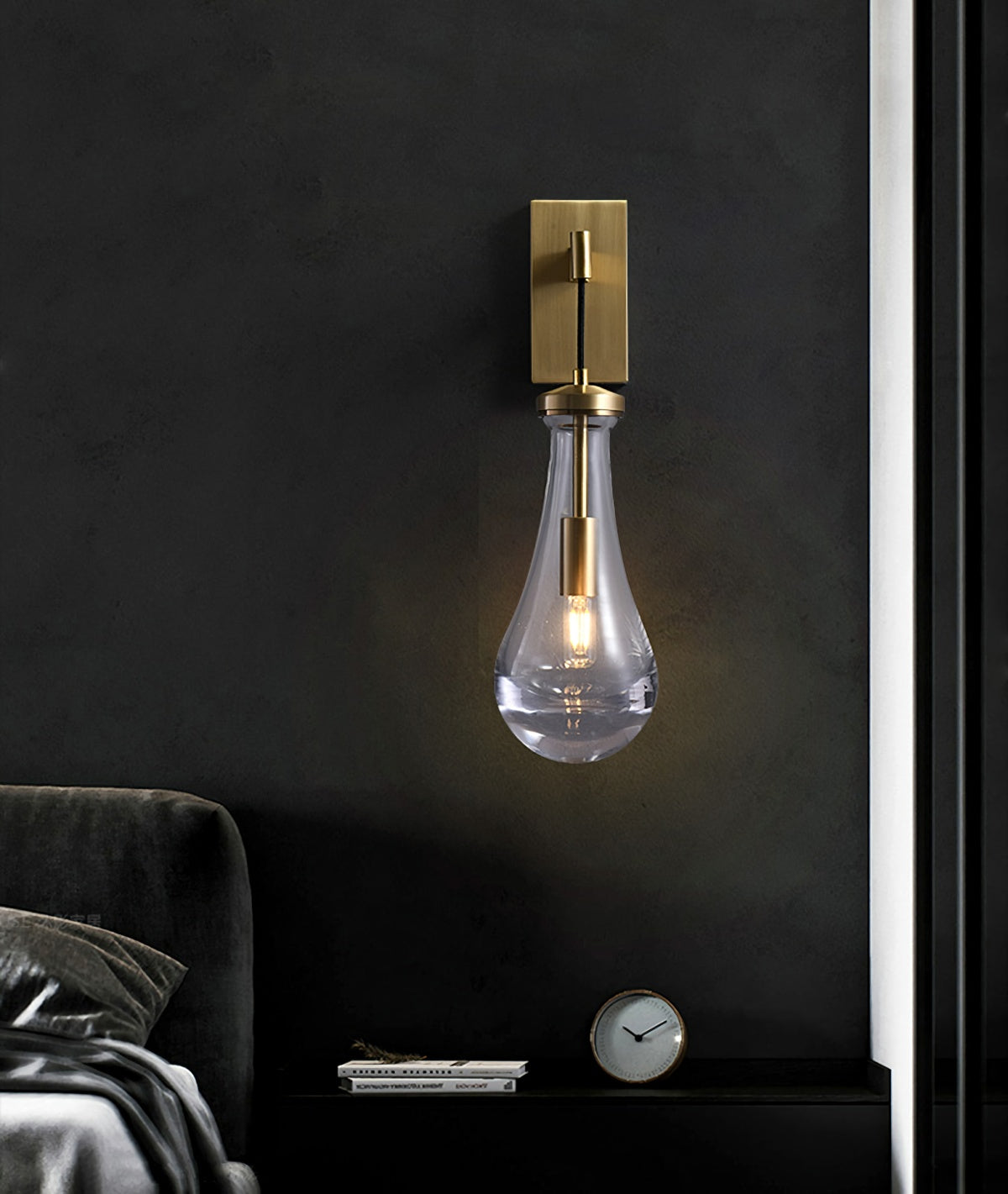 Droplet Crystal Wall Light