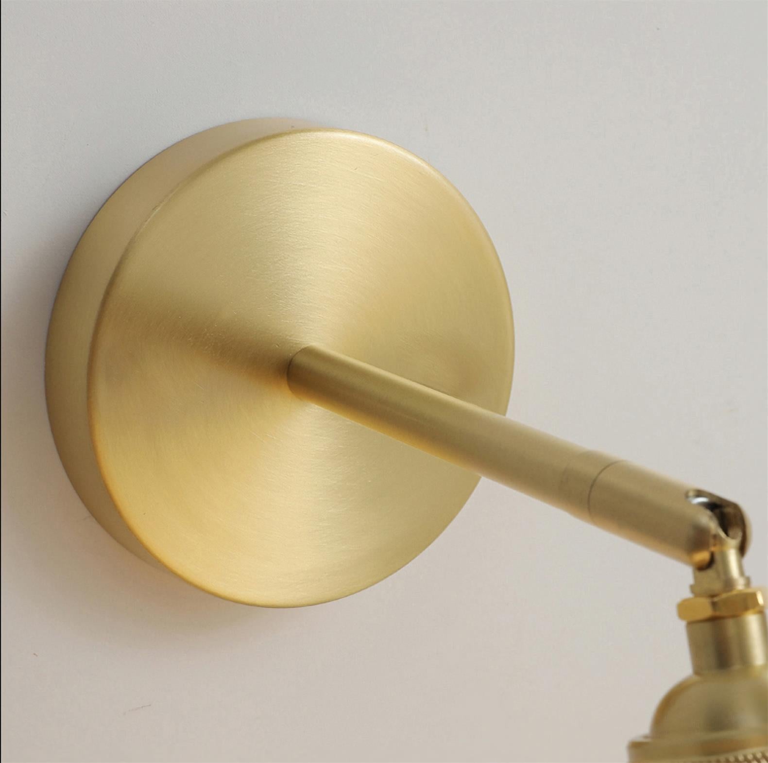 Noordse glazen wandlamp