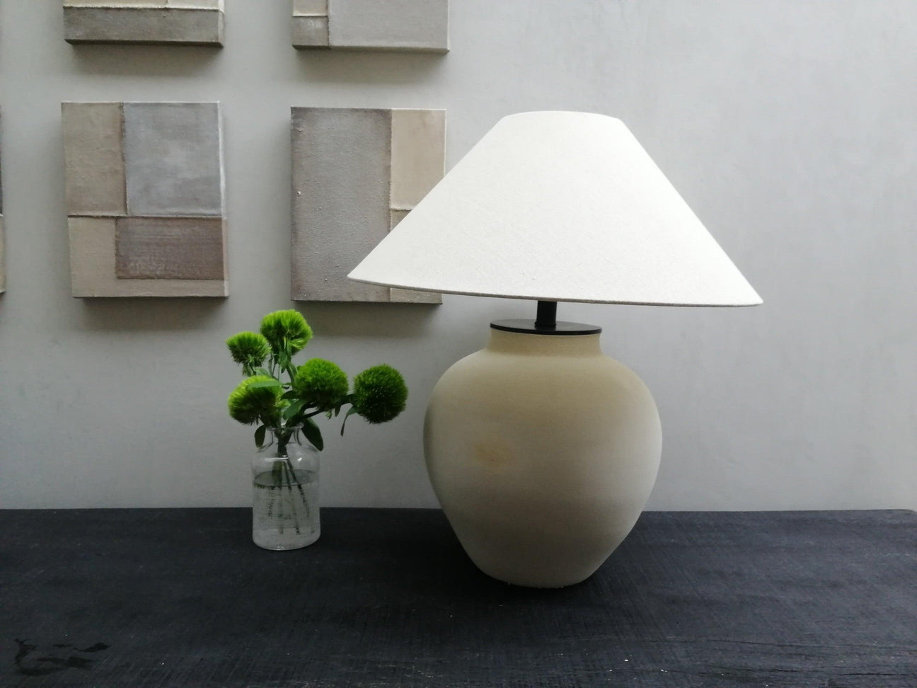 Black Mud Table Lamp
