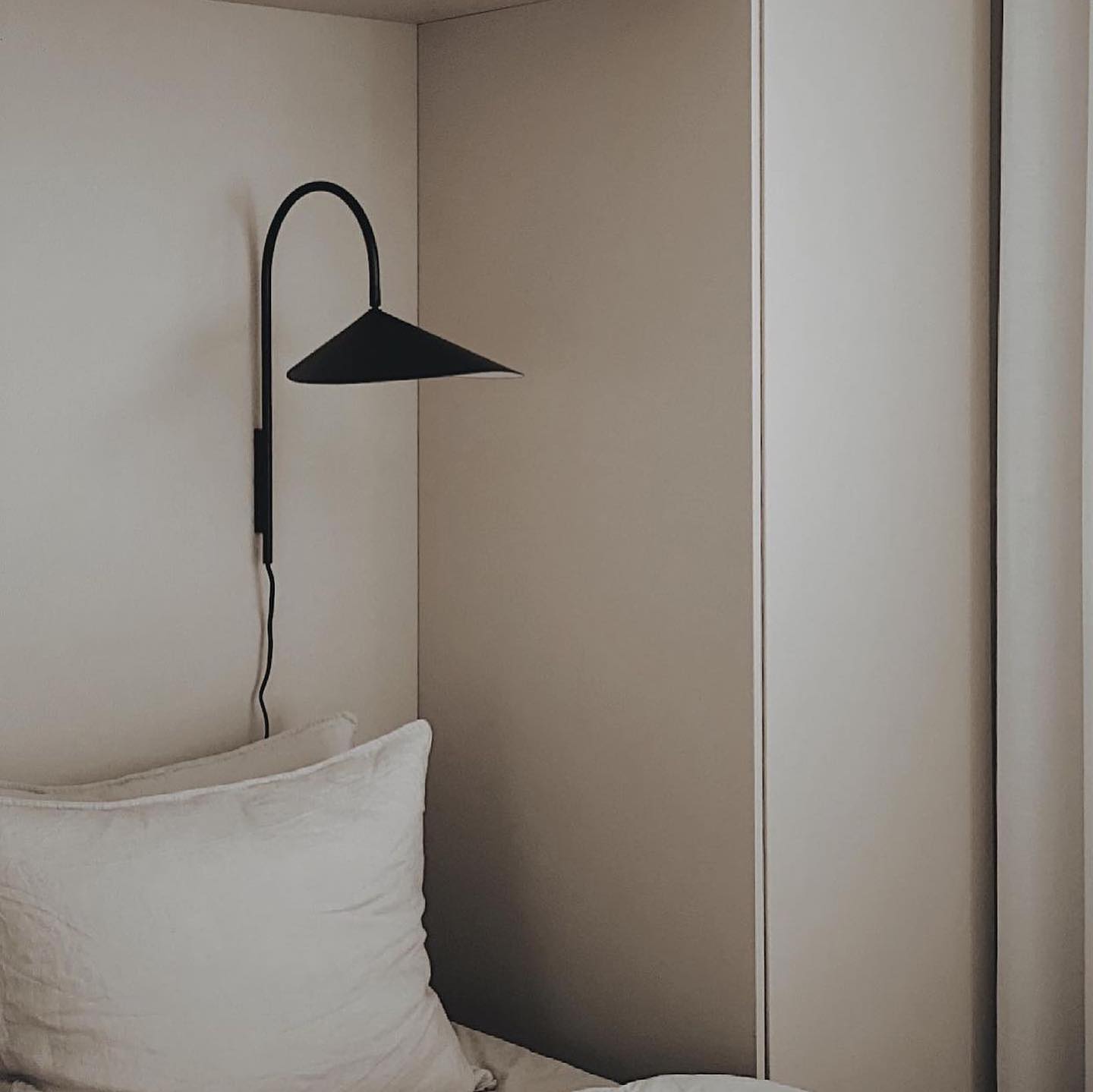 Aronskelk wandlamp