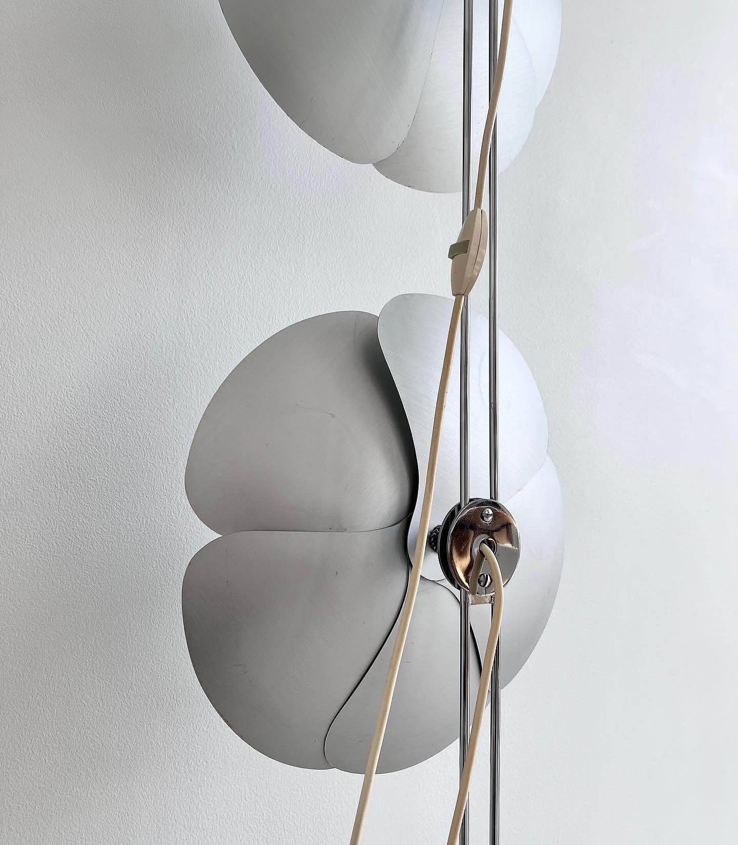 2093 Vloerlamp