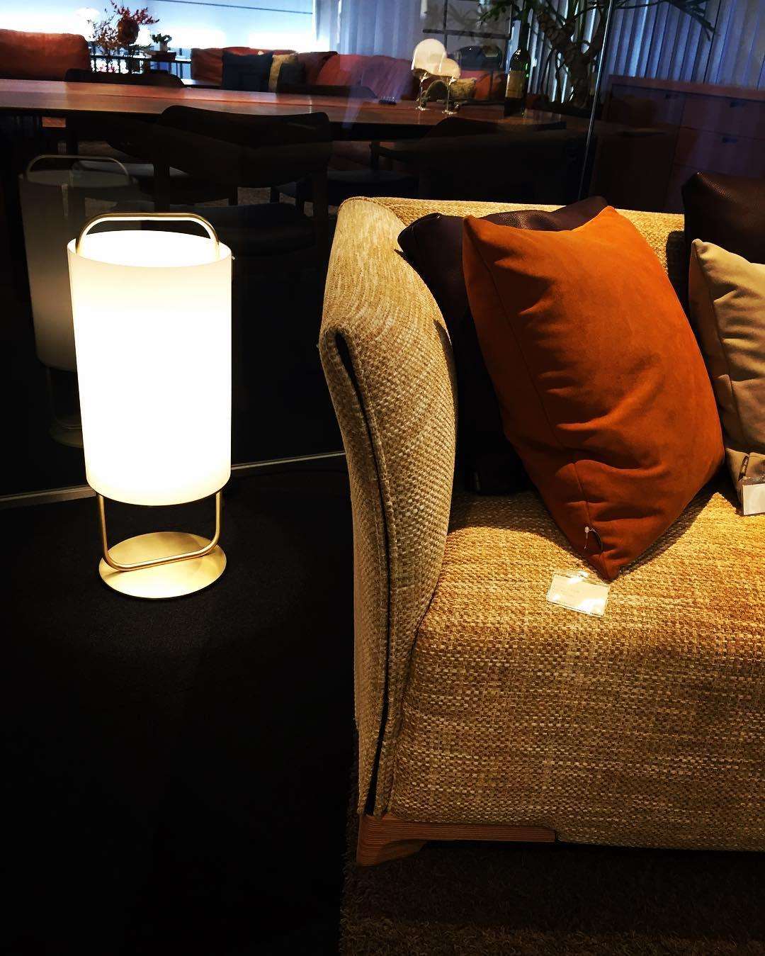 Alistair Table lamp