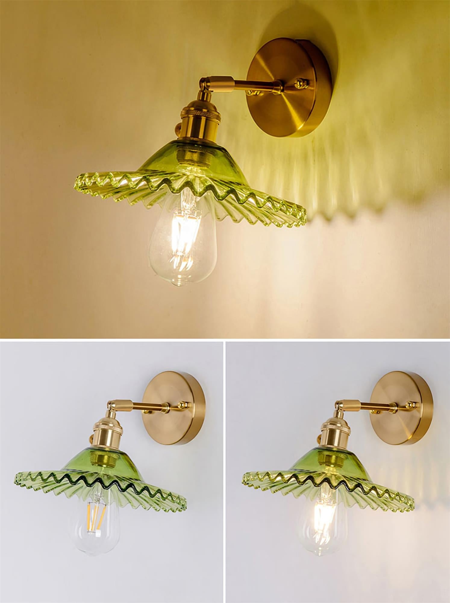 Noordse glazen wandlamp