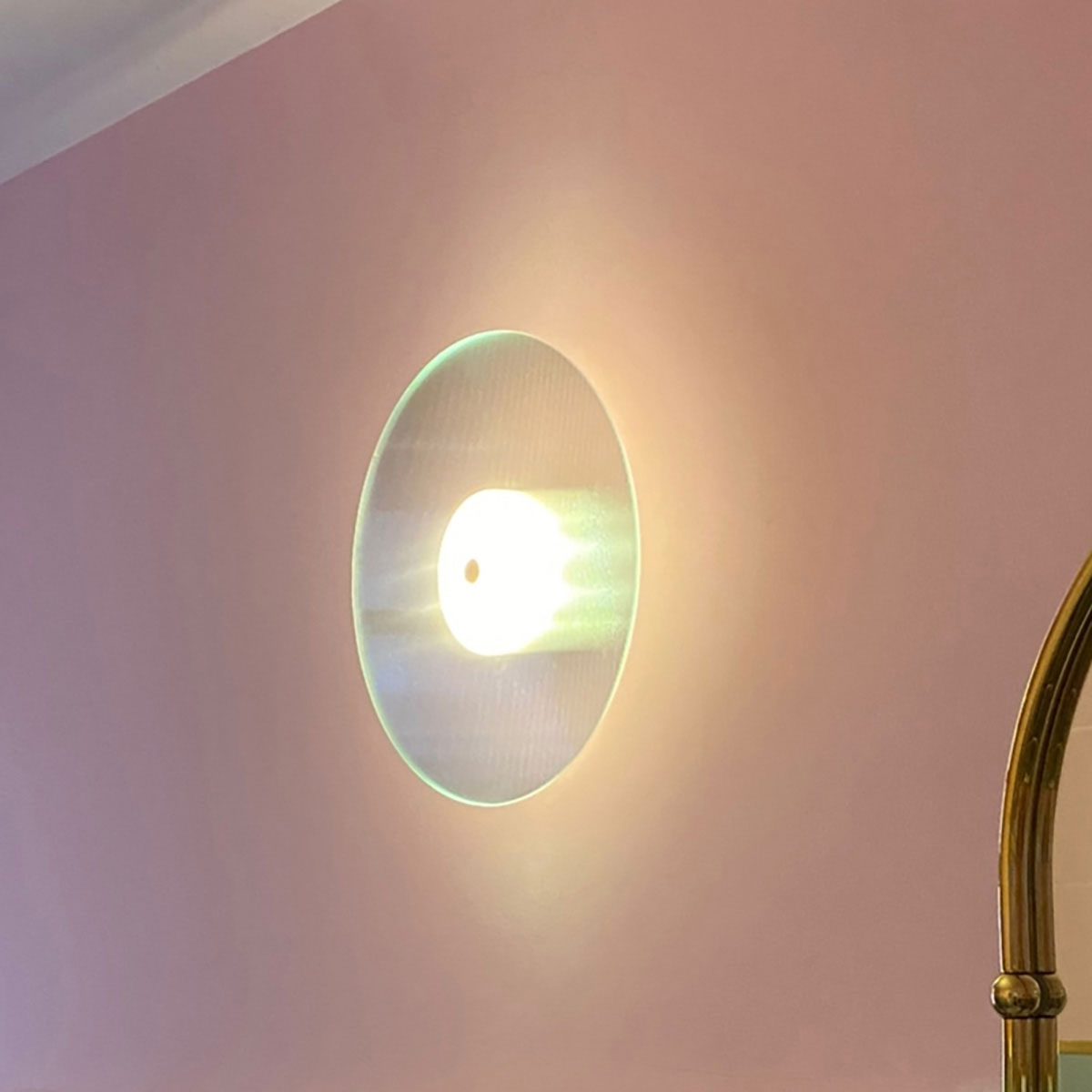 Nevels wandlamp